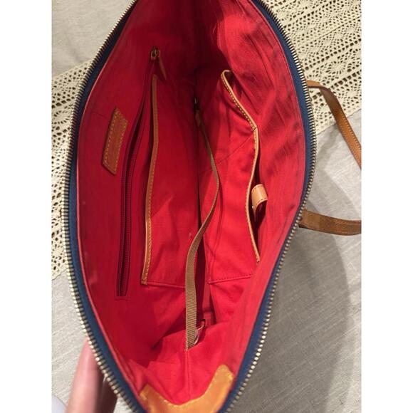 Dooney & Bourke Chevron Large Tote Bag Blue And White - Picture 5 of 5